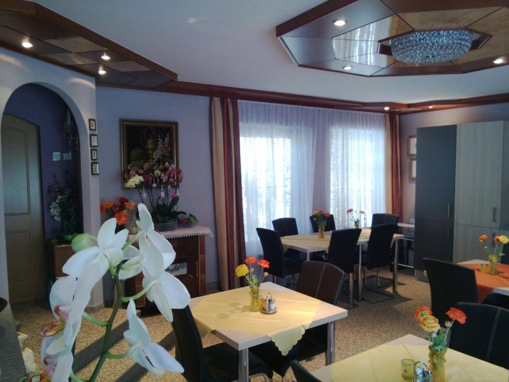 古托尼克度假乐土酒店 Pörtschach am Wörthersee 外观 照片